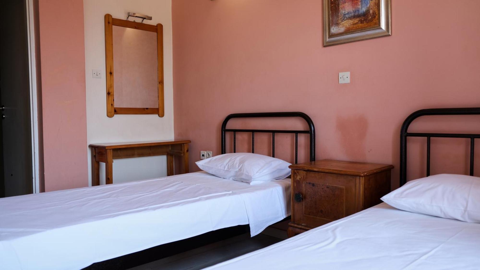 Leto Hotel Megalopolis Bagian luar foto