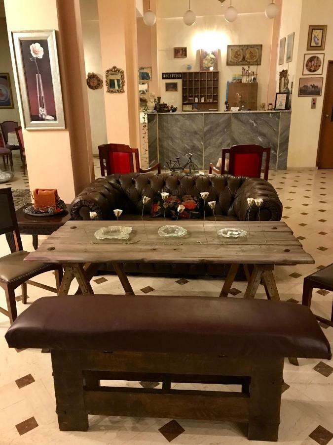 Leto Hotel Megalopolis Bagian luar foto